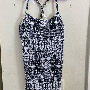Lululemon Y-tank top, fitted
